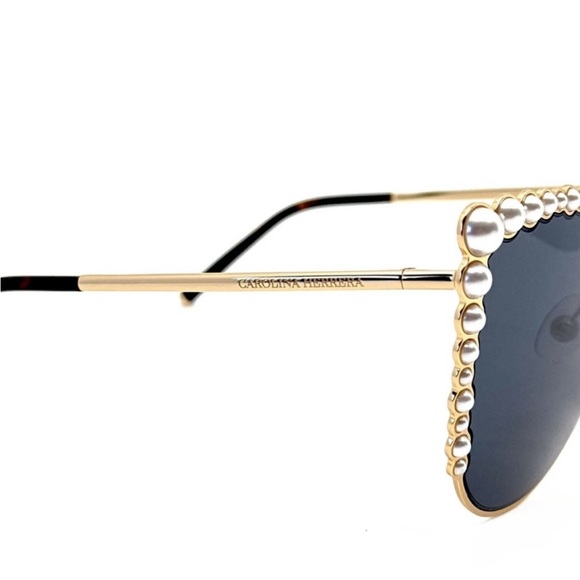 New full inclusion Carolina Herrera pearl frame sun glasses - Picture 5 of 8